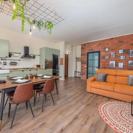 Casa Kind, Bicocca - Isola - Garibaldi Апартаменты *